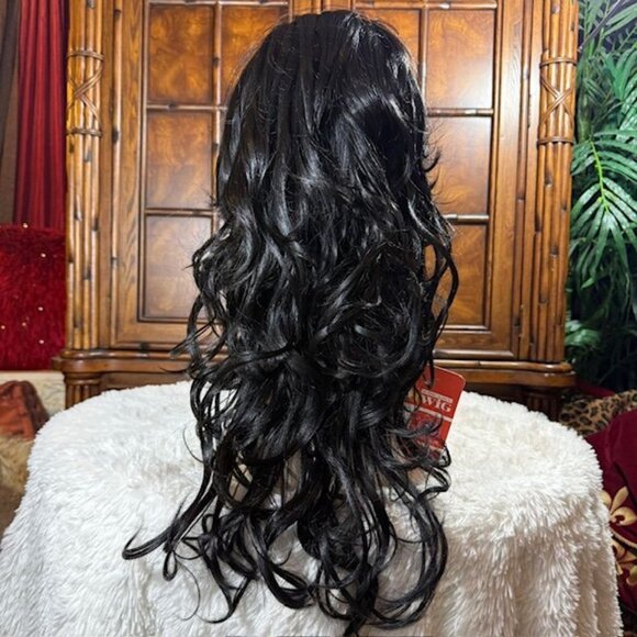 Nix & Nox Swiss Lace Futura 25" FLW-Venus Color 1B Wavy No Glue! Synthetic Wig - Picture 13 of 16